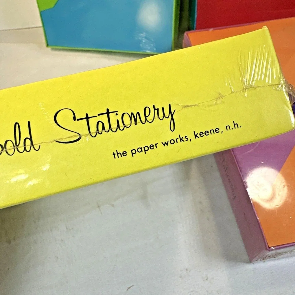 Vintage Set Of 4 Bright & Bold Stationary 20 sheets & 10envelopes EACH (sealed)